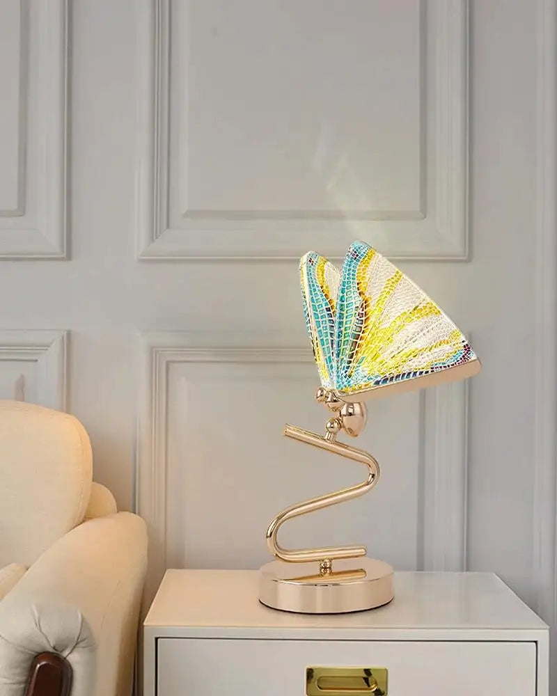 Zystelle - Elegant LED Butterfly Lamp for a Warm Ambience