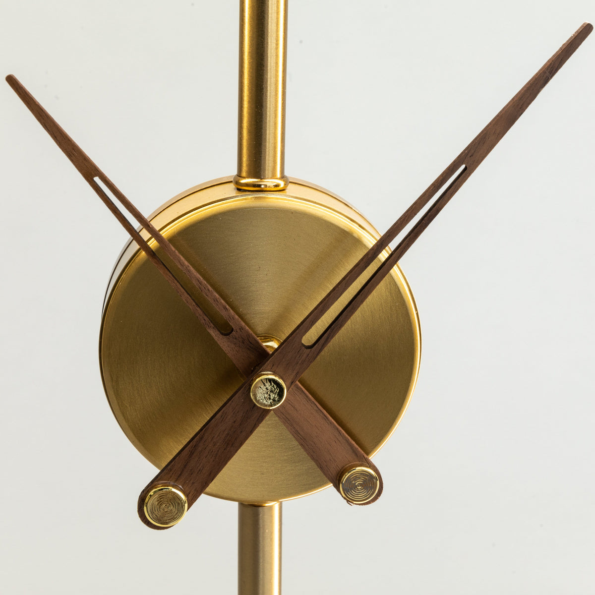 Wyntor - Gold Table Lamp with Wireless Charging and Clock