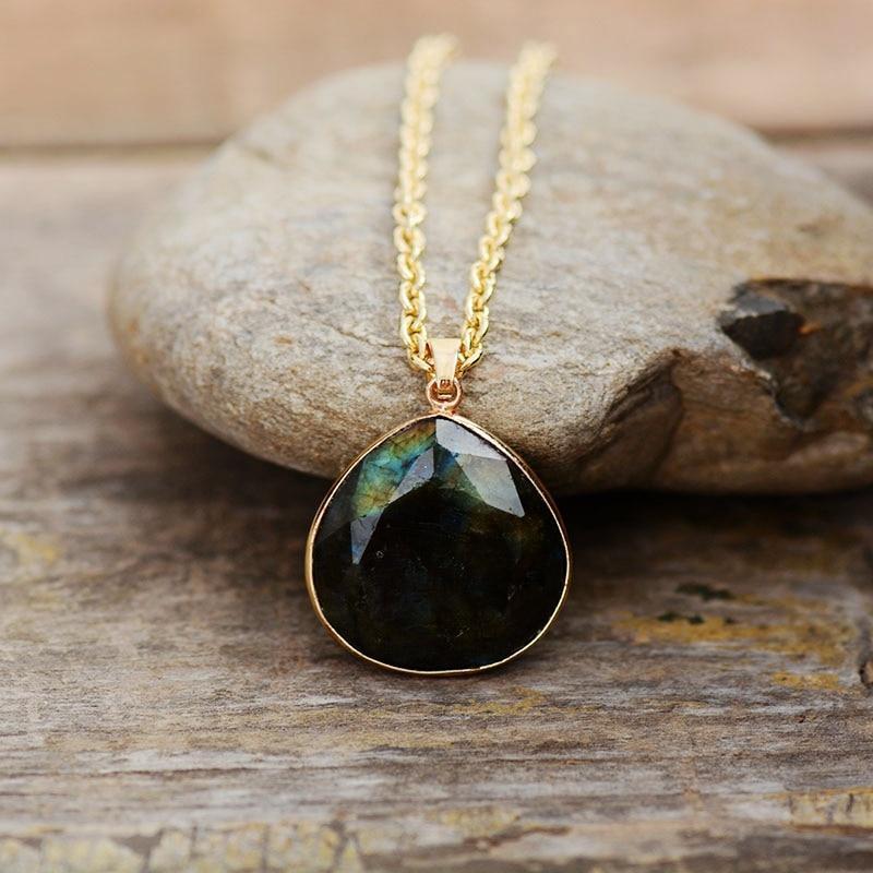 Labradorite Necklace - Iridescent Labradorite Pendant