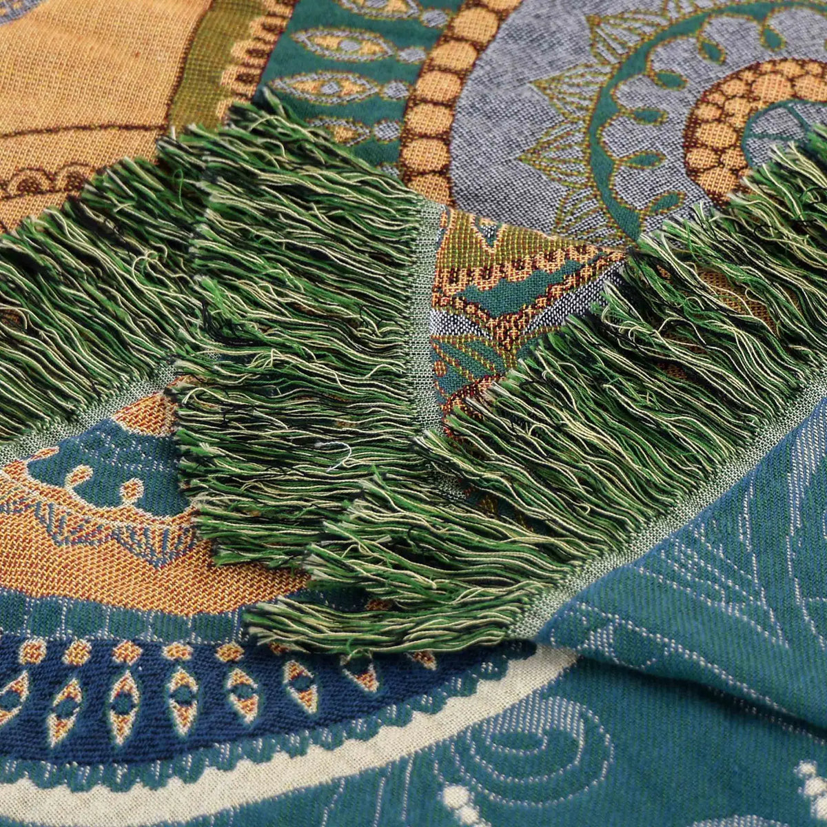 Paloma - Boho Chic Pompom Rug for a Cozy Interior