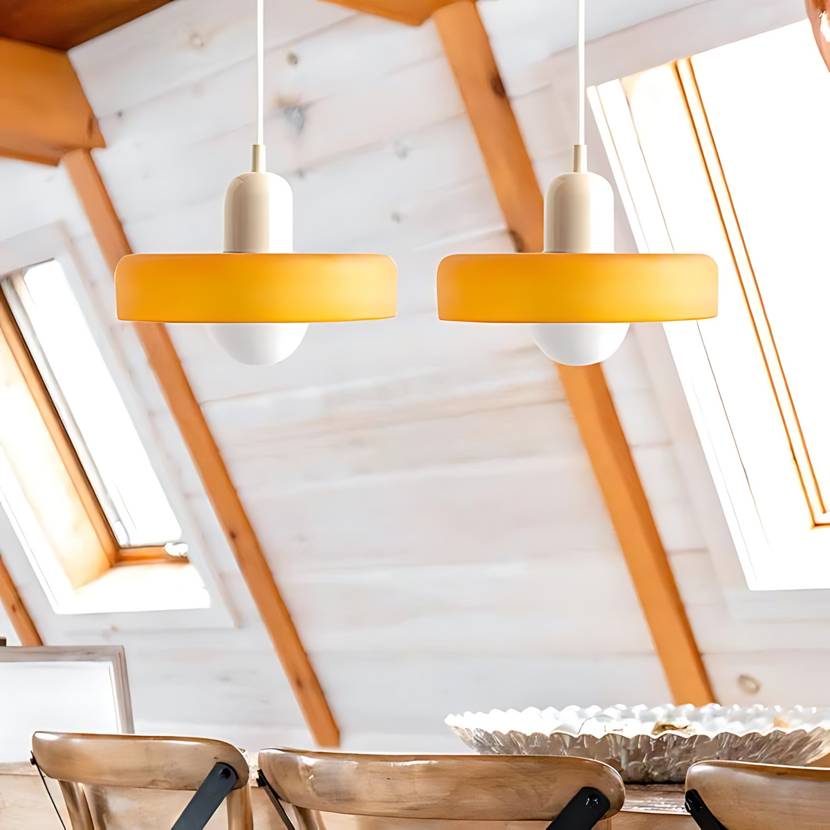 Celeste Élégance - Metal and Glass Pendant Light