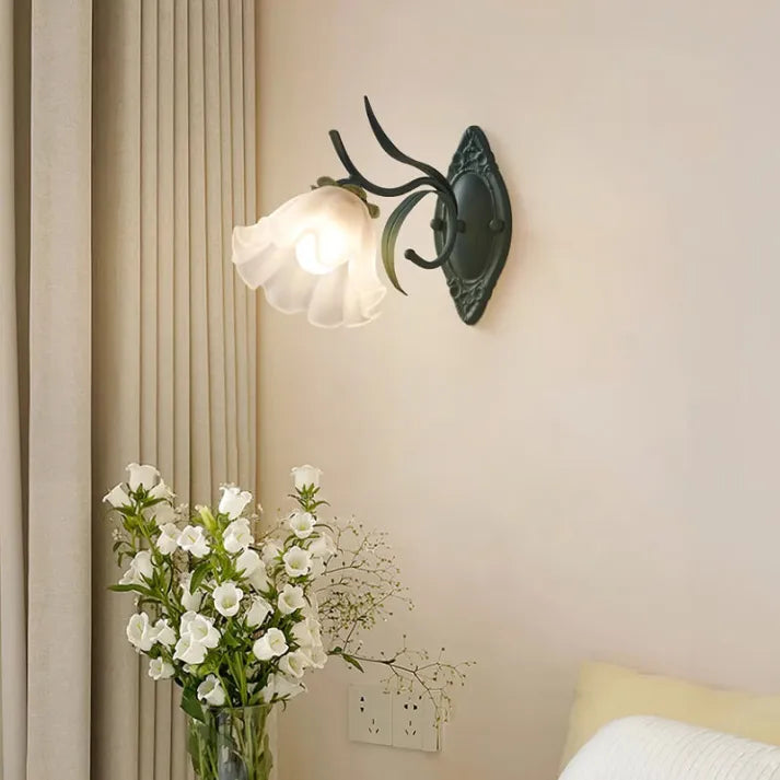 LilyGlow - Elegant Nature-Inspired Wall Sconce