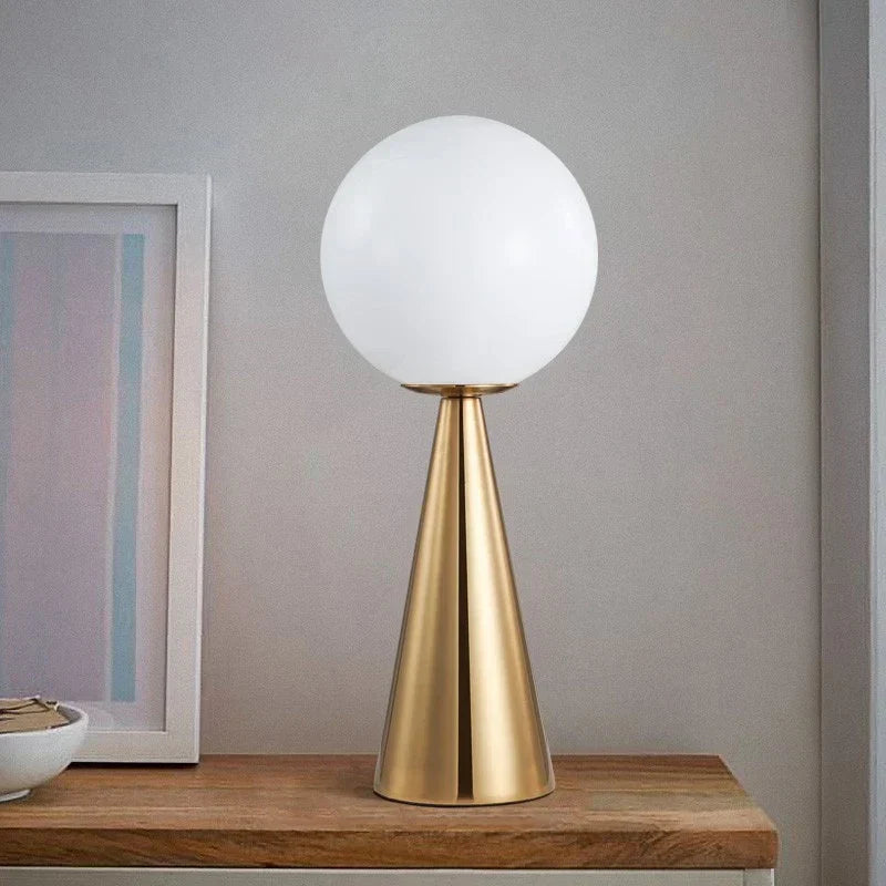 GildedGlow - Golden Glass Table Lamp for a Warm Ambiance
