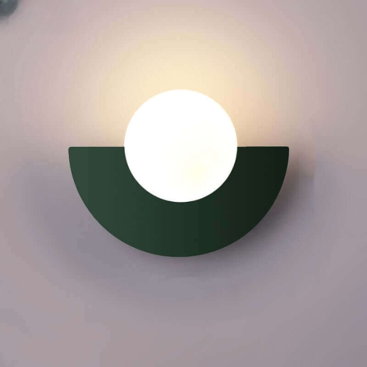 Charme Boréal - Half-Moon Metal Wall Sconce