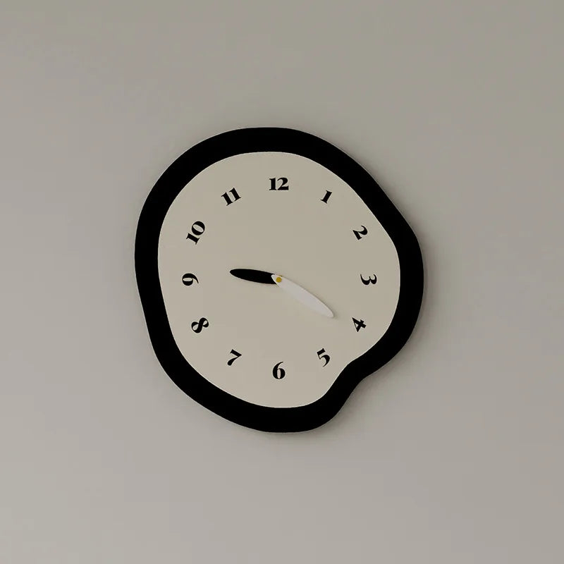 NordicClock - Horloge Murale Scandinave Élégante et Silencieuse