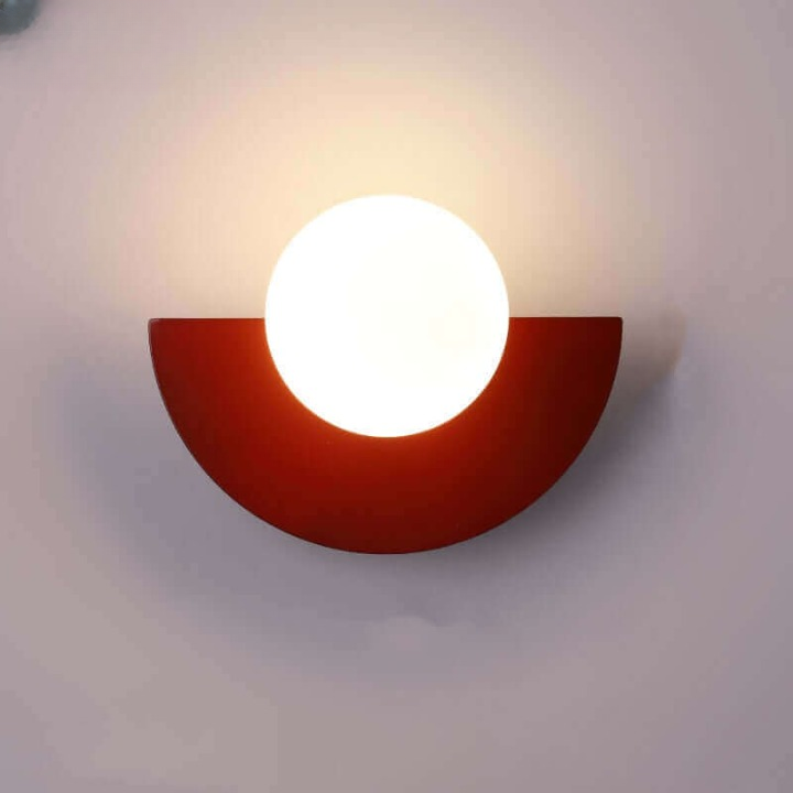 Charme Boréal - Half-Moon Metal Wall Sconce