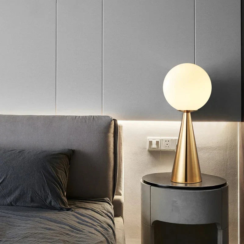 GildedGlow - Golden Glass Table Lamp for a Warm Ambiance