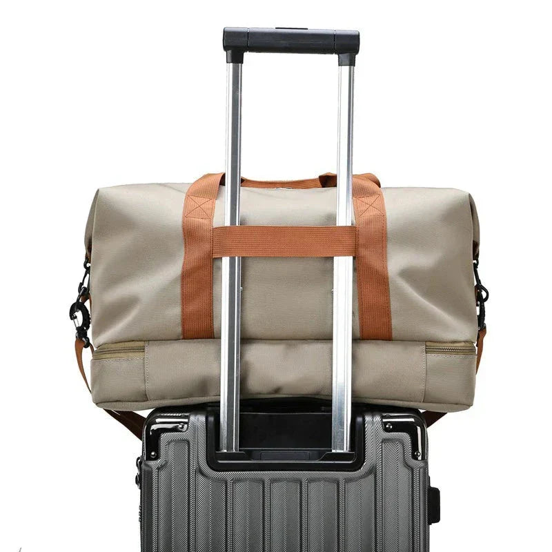 CarryOnFit - Duffel Bag with Shoulder Strap for Sport and Travel