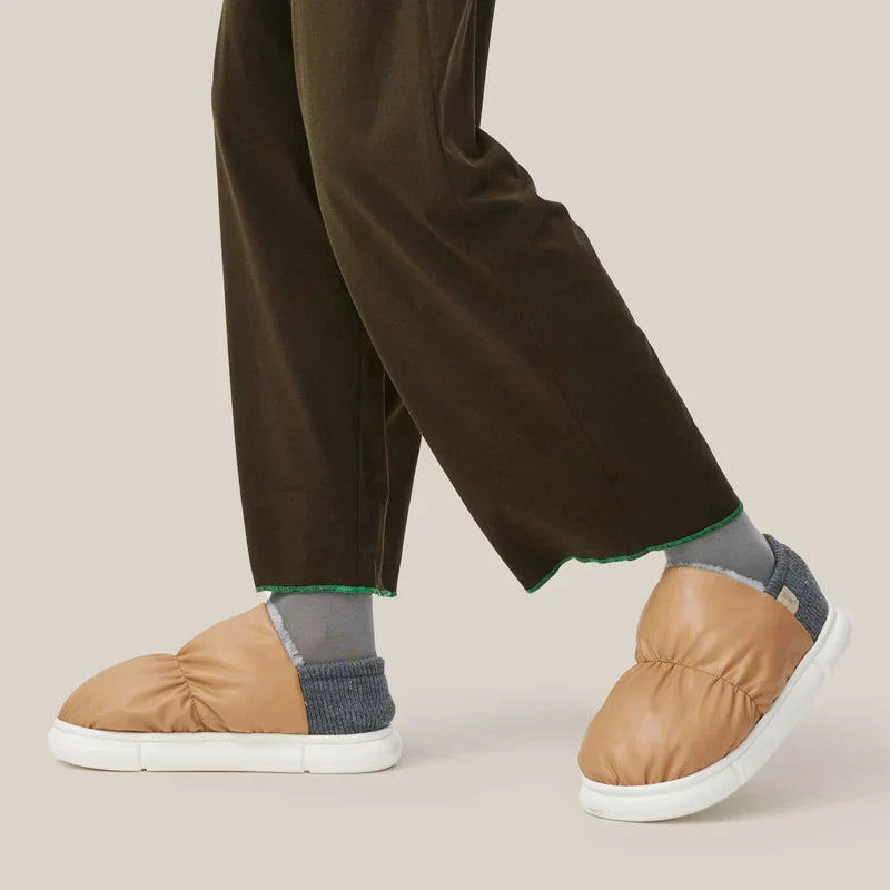 CuddleClogs - Waterproof Non-Slip Cozy Slippers