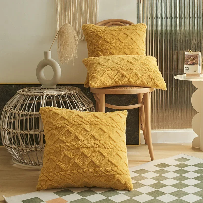 SilkAura Décor - Luxurious Geometric Jacquard Cushion Cover