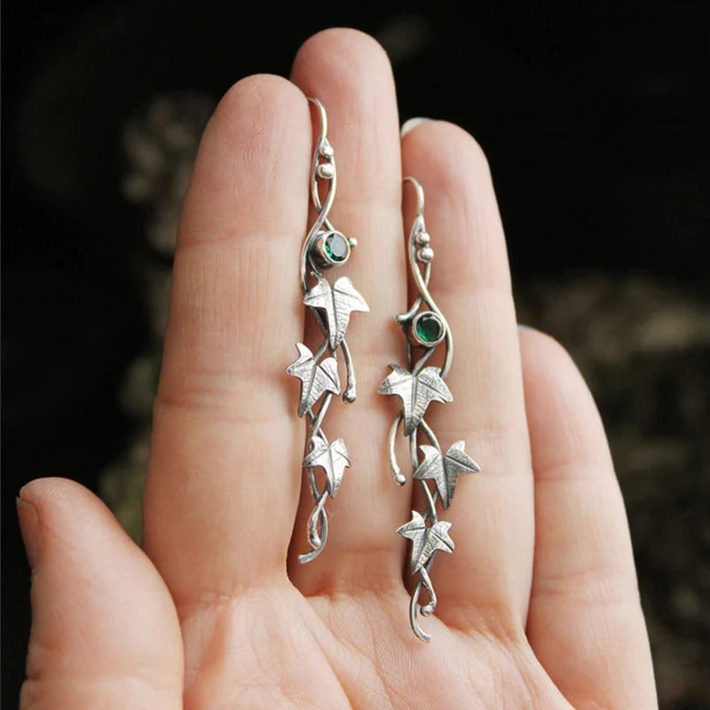 Faylinn - Boucles d'oreilles feuille d'elfe