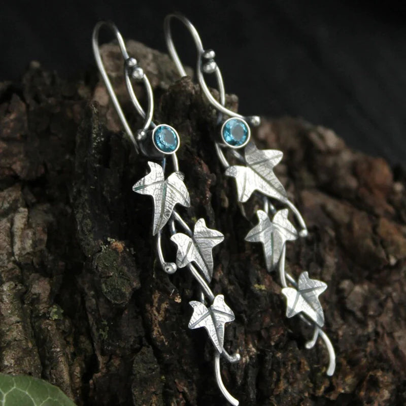 Faylinn - Boucles d'oreilles feuille d'elfe