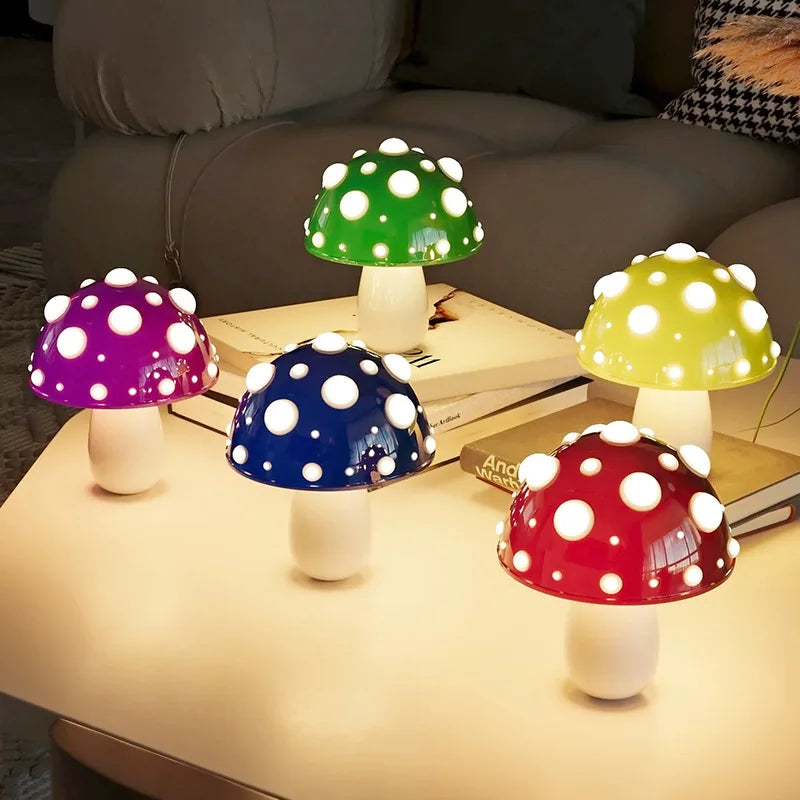 FungiLuxe - Mushroom-Shaped LED Table Lamp