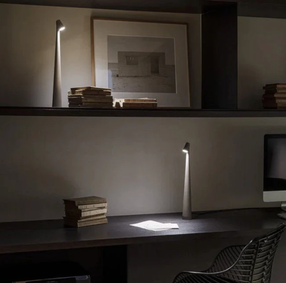Guyrenna - Adjustable Touch Lamp for Refined Interiors