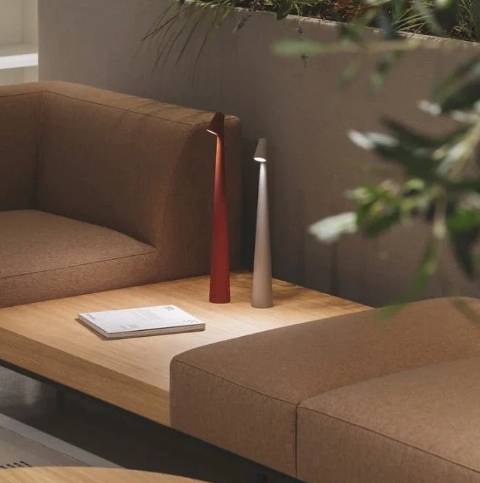 Guyrenna - Adjustable Touch Lamp for Refined Interiors