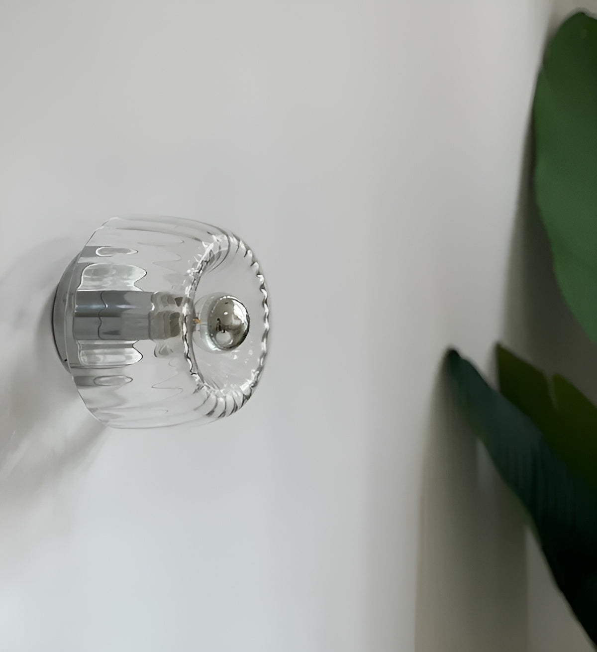 ScandiElegance - Modern Bauhaus Glass Wall Light