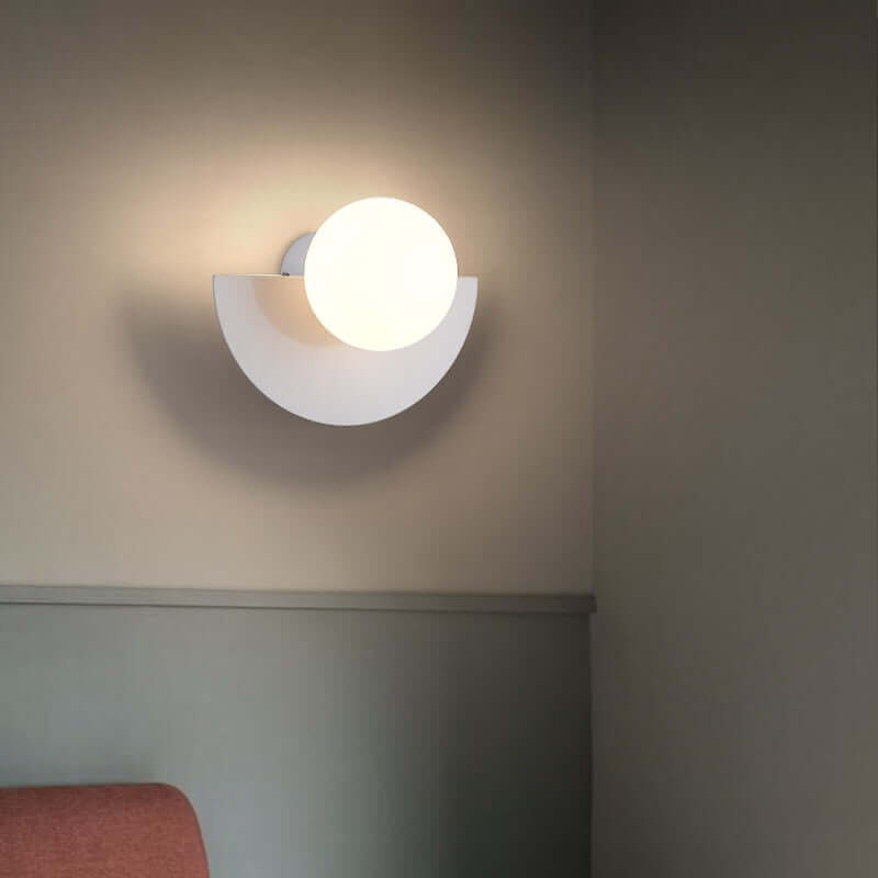 Charme Boréal - Half-Moon Metal Wall Sconce