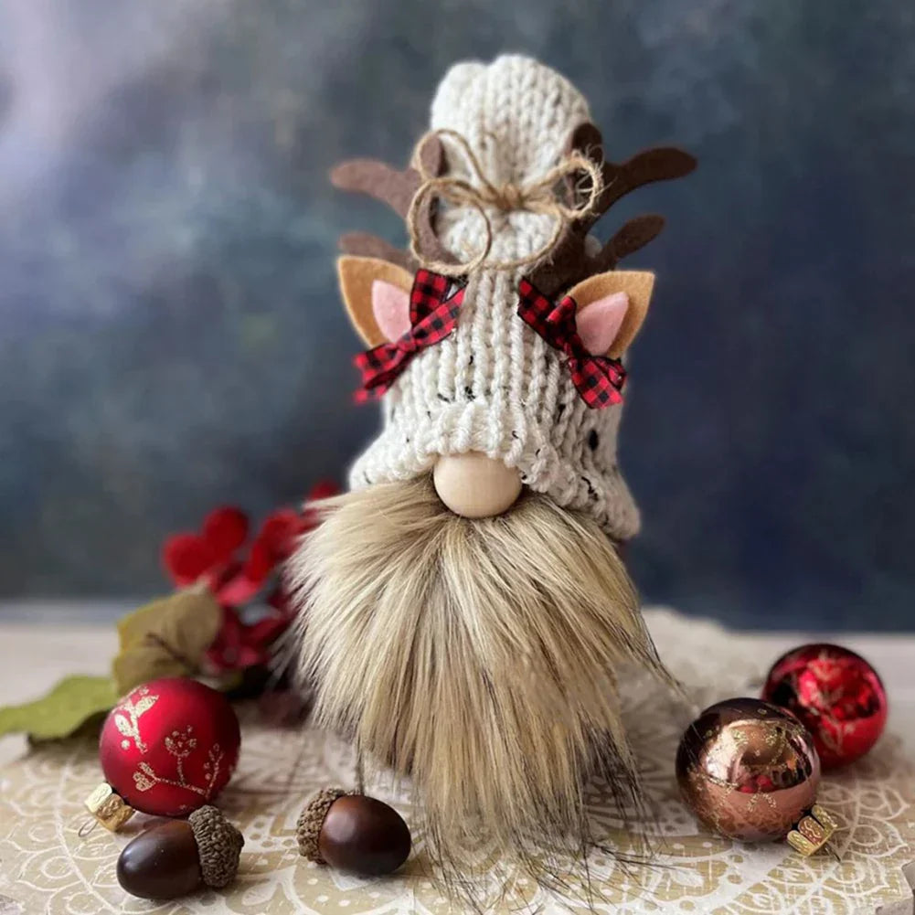 Dunvik - Handmade Knitted Gnomes for a Festive Atmosphere