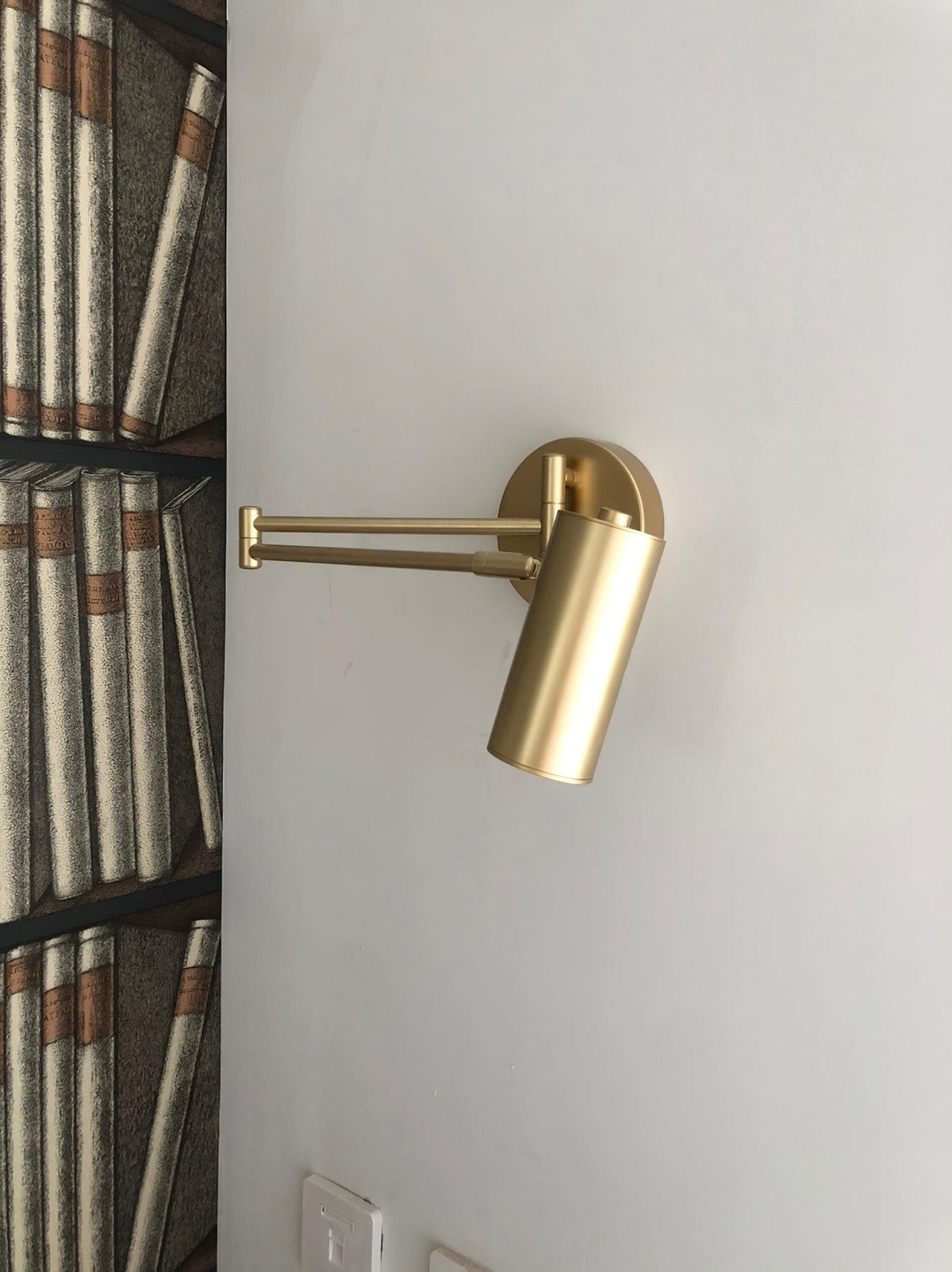 Nexbeam - Sleek Metal and Acrylic Wall Sconce