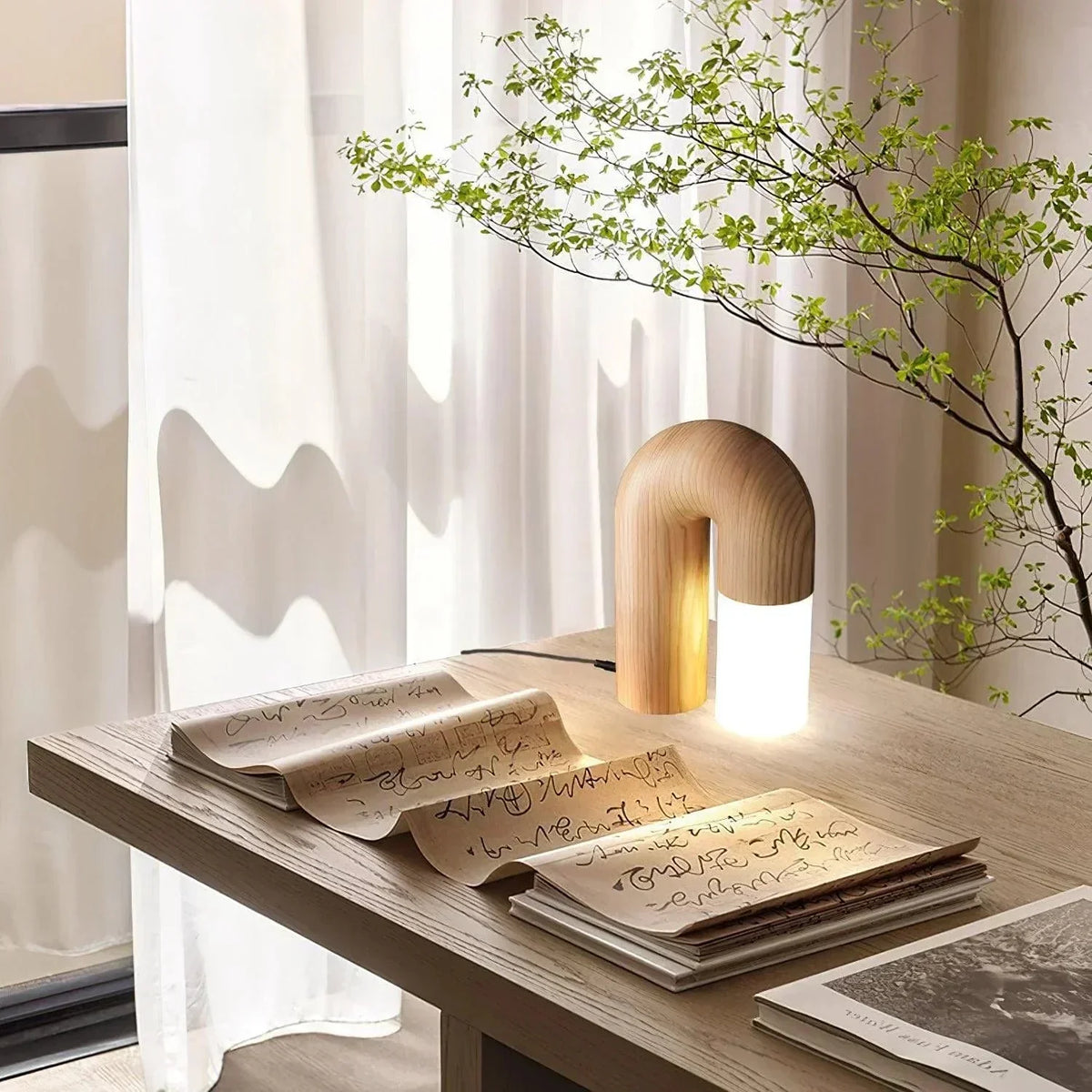 Diapolo - Modern Table Lamp with Elegant Design