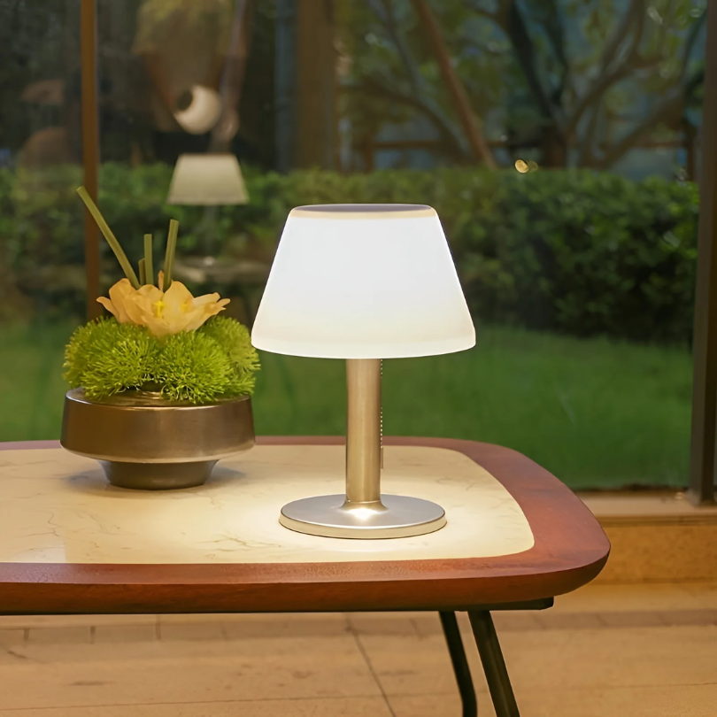 SolarLuxe Lamp – Lampe de Table Solaire Moderne