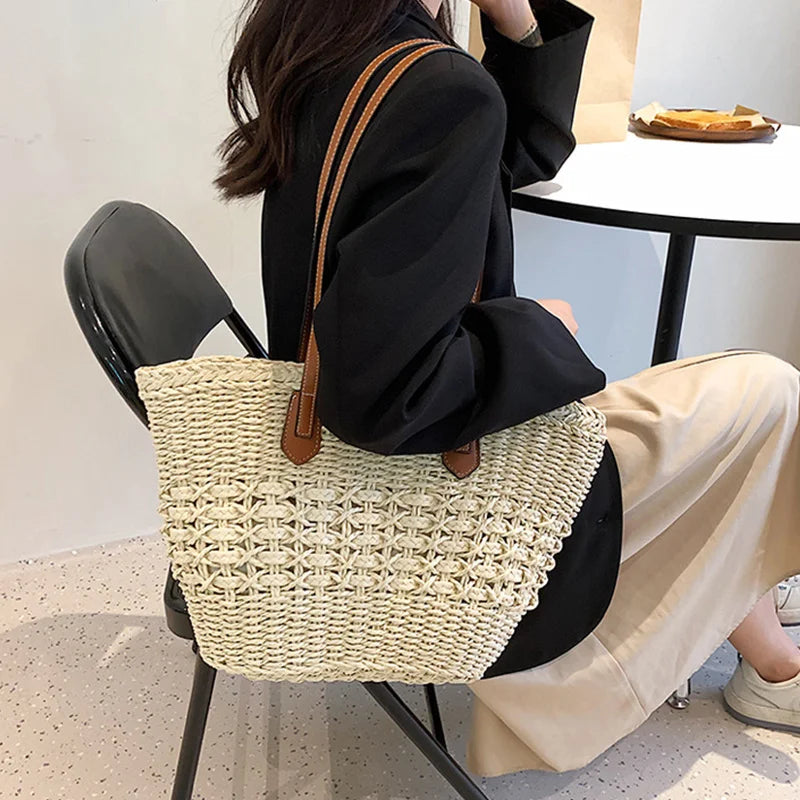 BohoVibe Tote – Sac Bandoulière Élégant en Paille