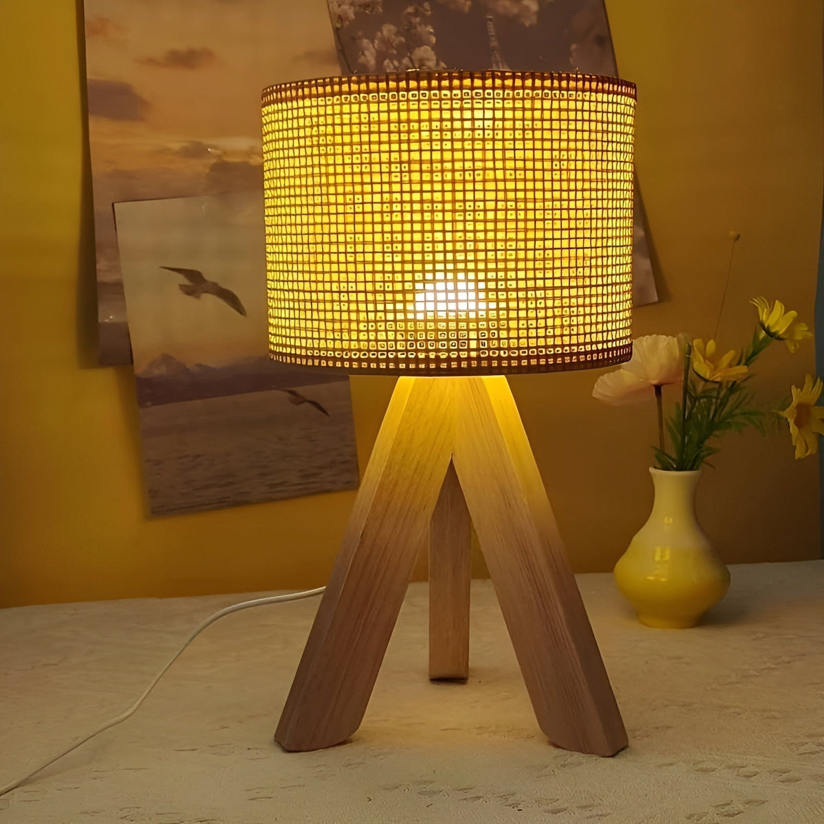 WovenWood - Handmade Rattan Table Lamp with LED and USB