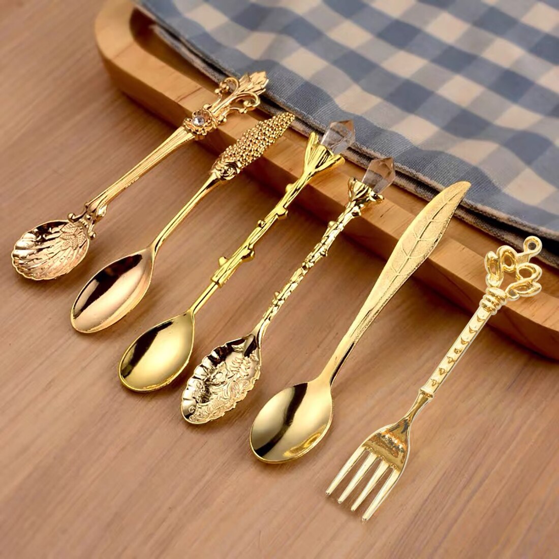 GildCraft - Vintage Engraved Coffee Spoon with Retro Charm