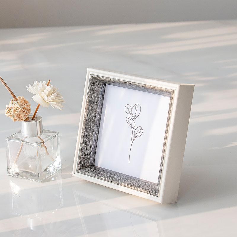 ElegantFrame - Gold-Edged Luxury Square Photo Frame