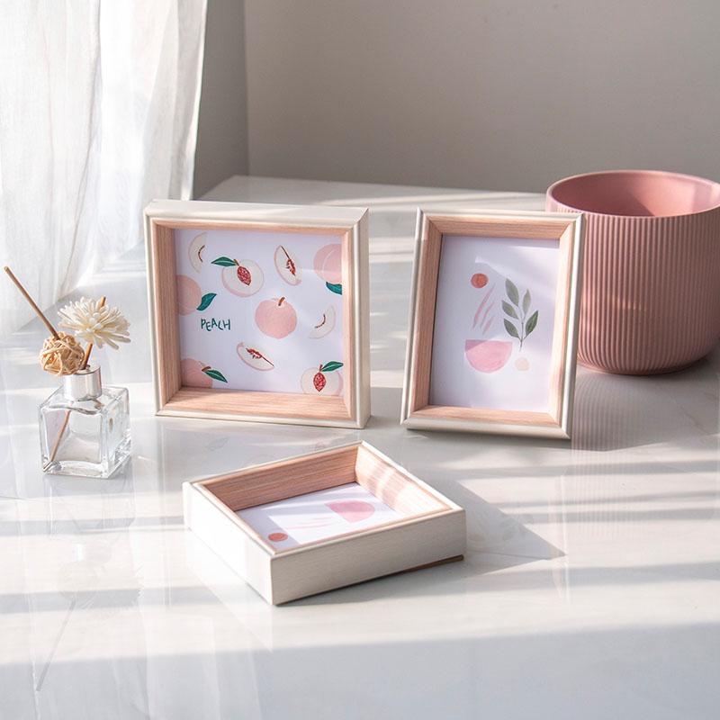 ElegantFrame - Gold-Edged Luxury Square Photo Frame