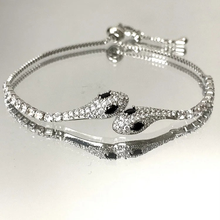 Lyra - Bracelet serpent en zircone et argent, mystique chic