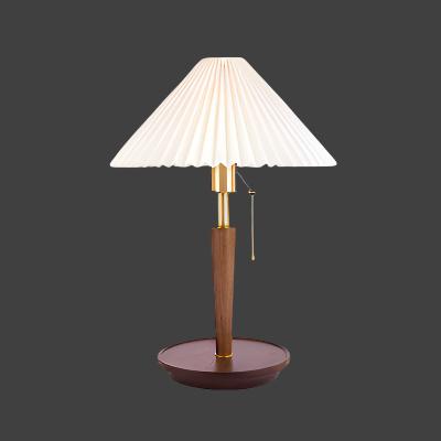 Woodly - Vintage Wood Table Lamp with Pleated Design