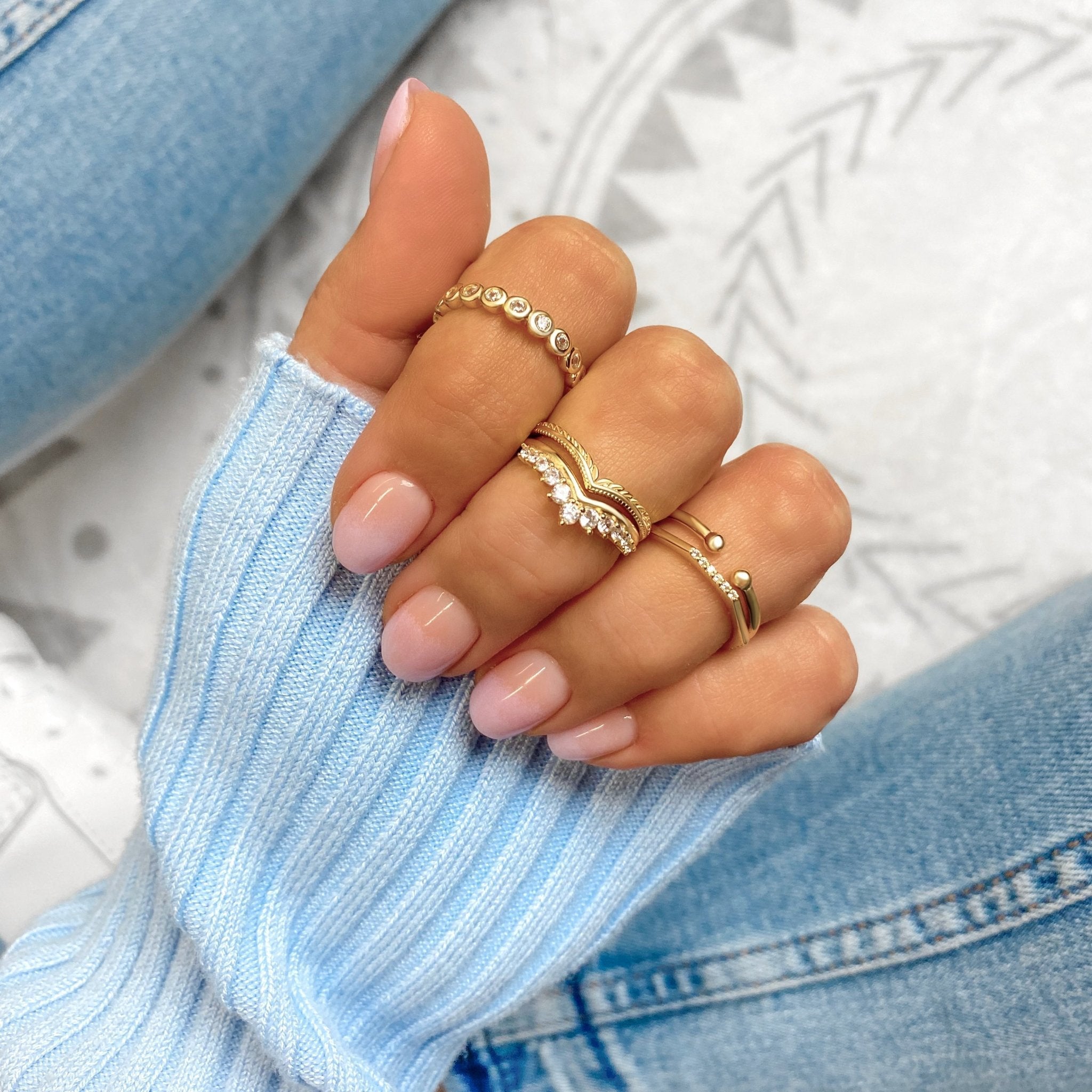 Allegra - Bague couronne en zircone, touche d'élégance