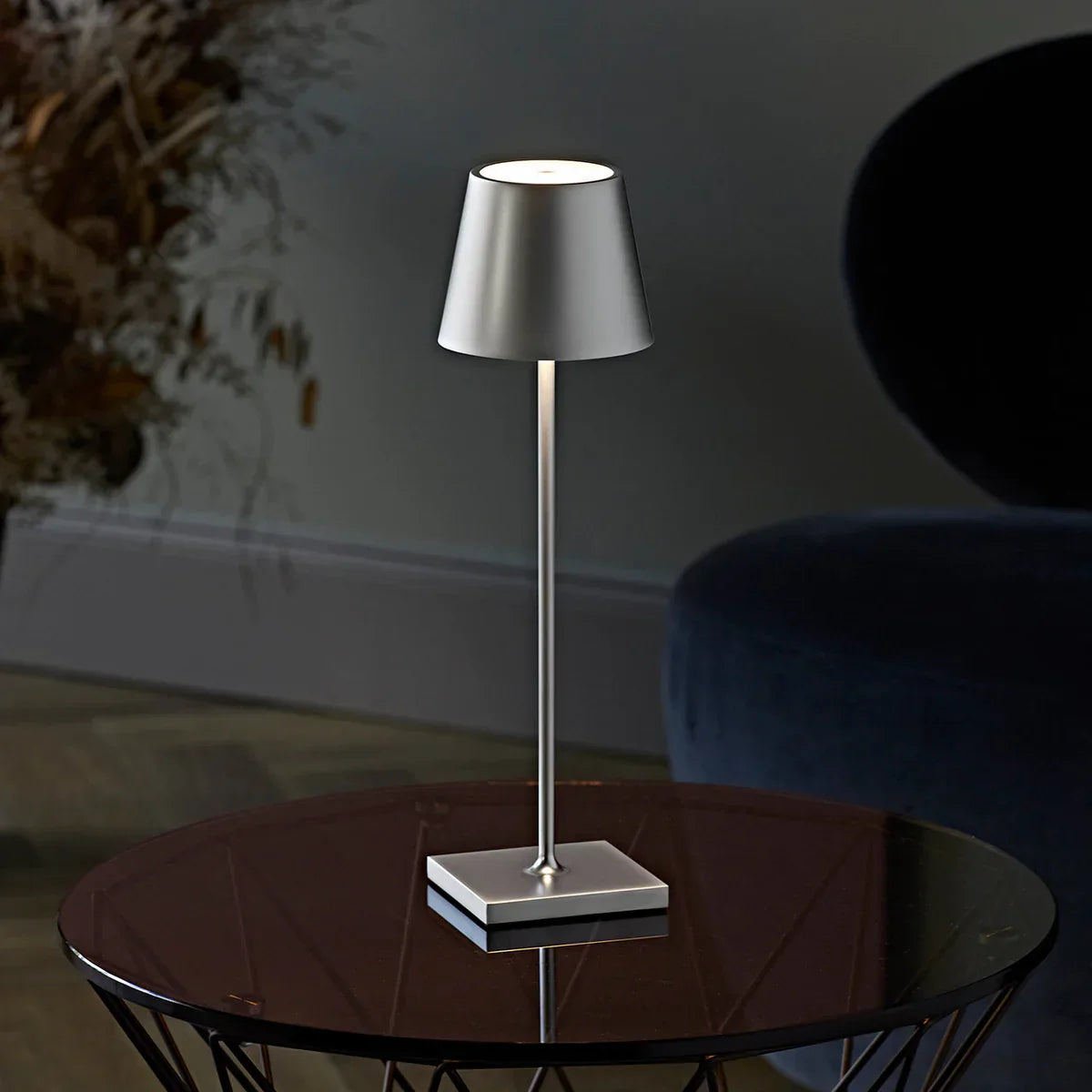 Zambrio - Elegant Rechargeable Wireless Table Lamp