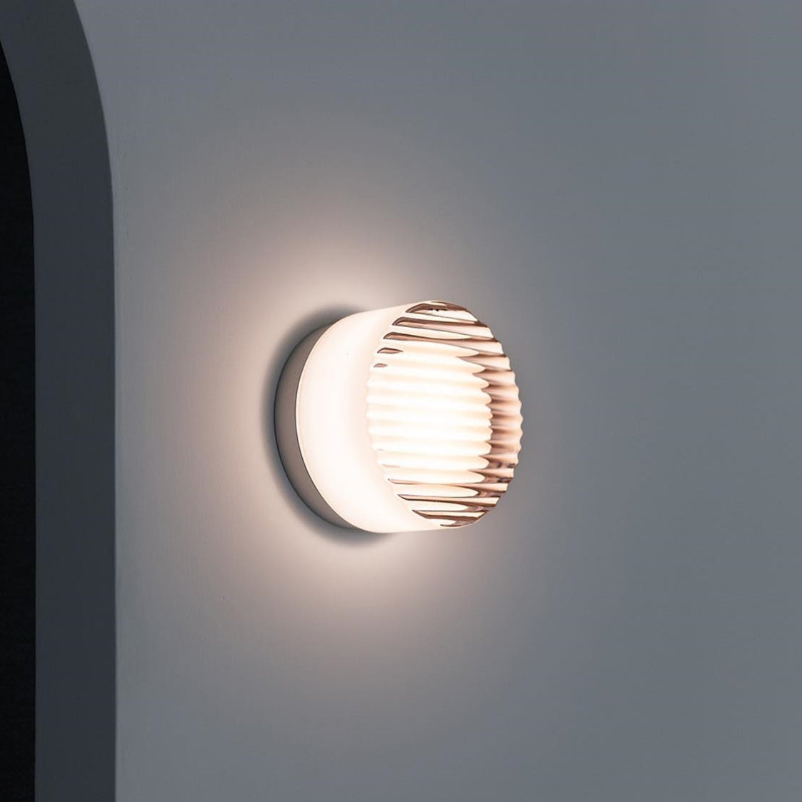 LumLight Wall Sconce - Modern LED Lighting for Indoors and Outdoors