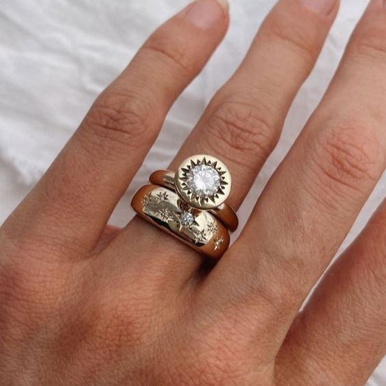 Ziva - Vintage Gold Ring Set with Elegant Crystals