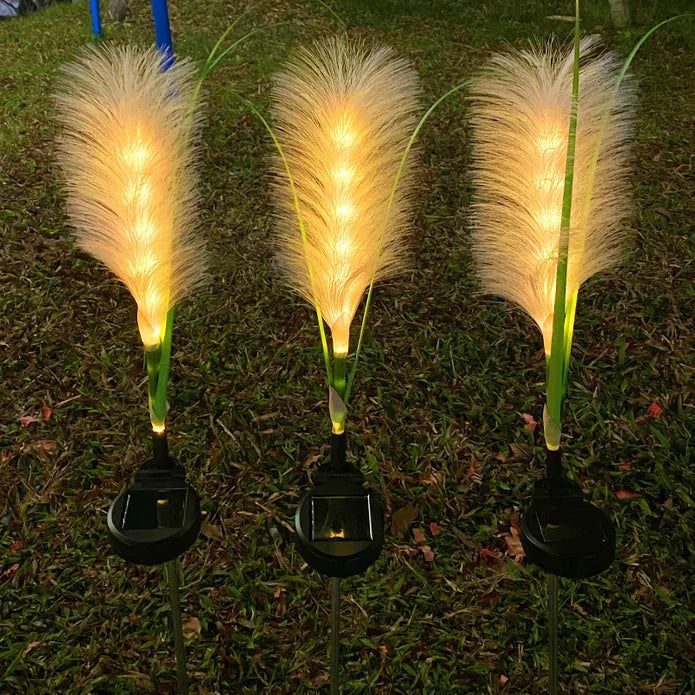 LumiSoleil - Reed-Shaped Solar Garden Lantern