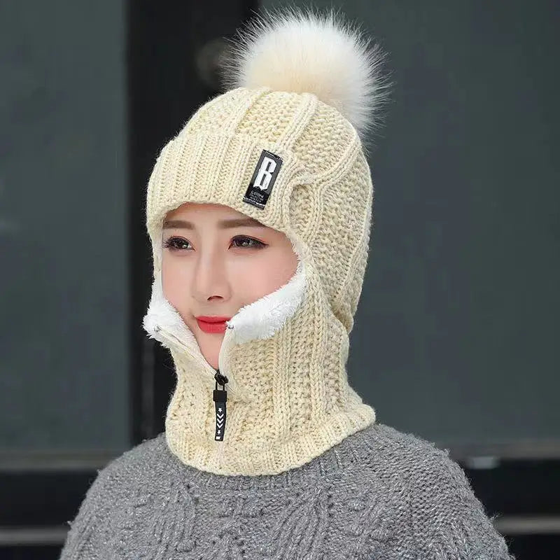 WinterPom - Pom Pom Beanie for Stylish Winter Warmth