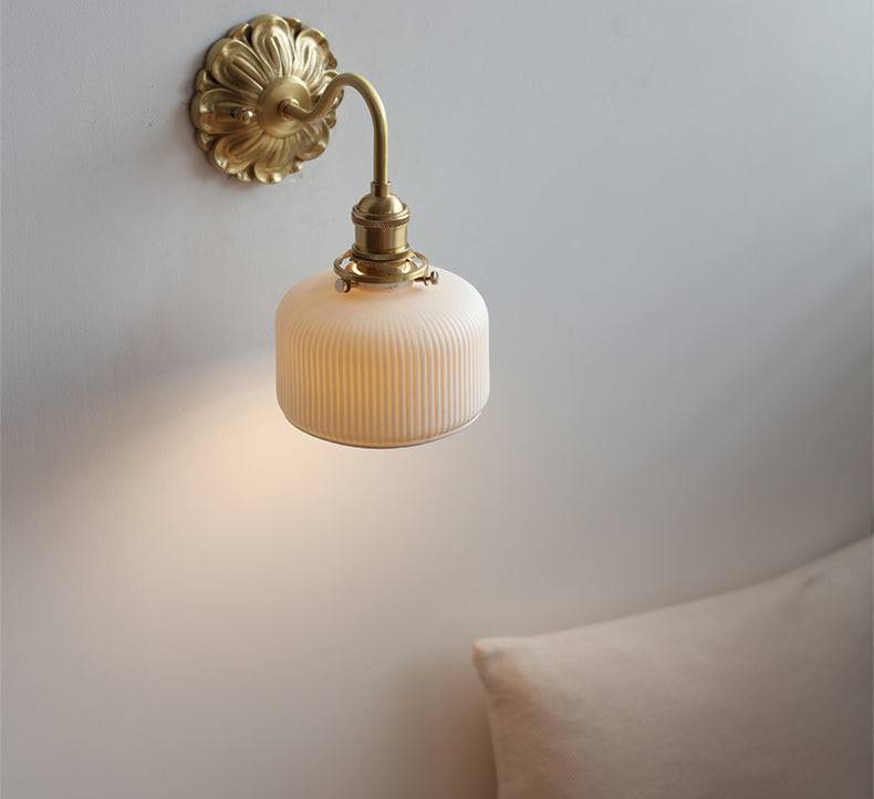Zeldwyn - Luxury Brass Wall Sconce for Elegant Interiors