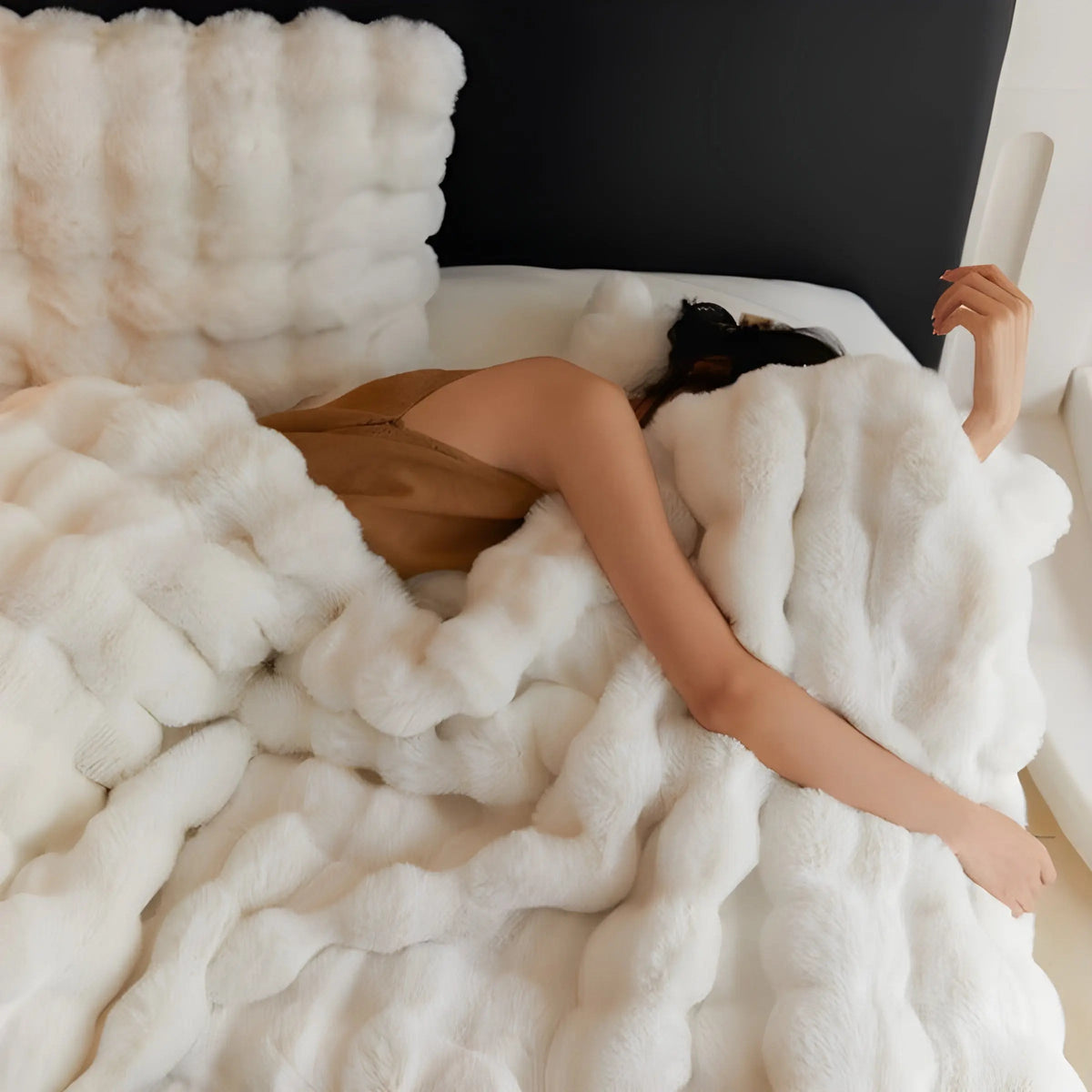 Fluff Bubble - Plush Faux Fur Blanket