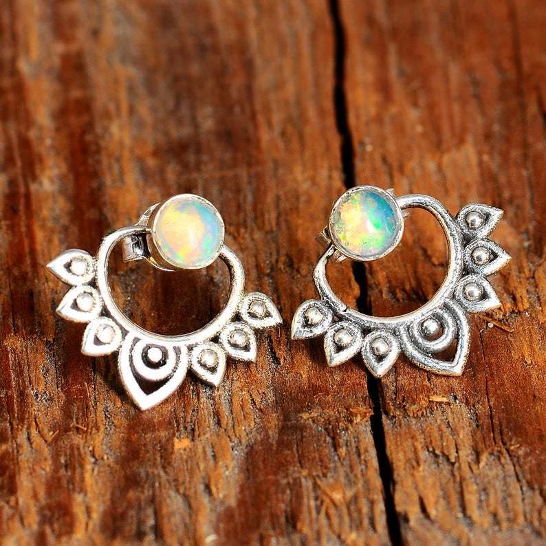 Sophia - Boucles d'oreilles lotus en opale naturelle