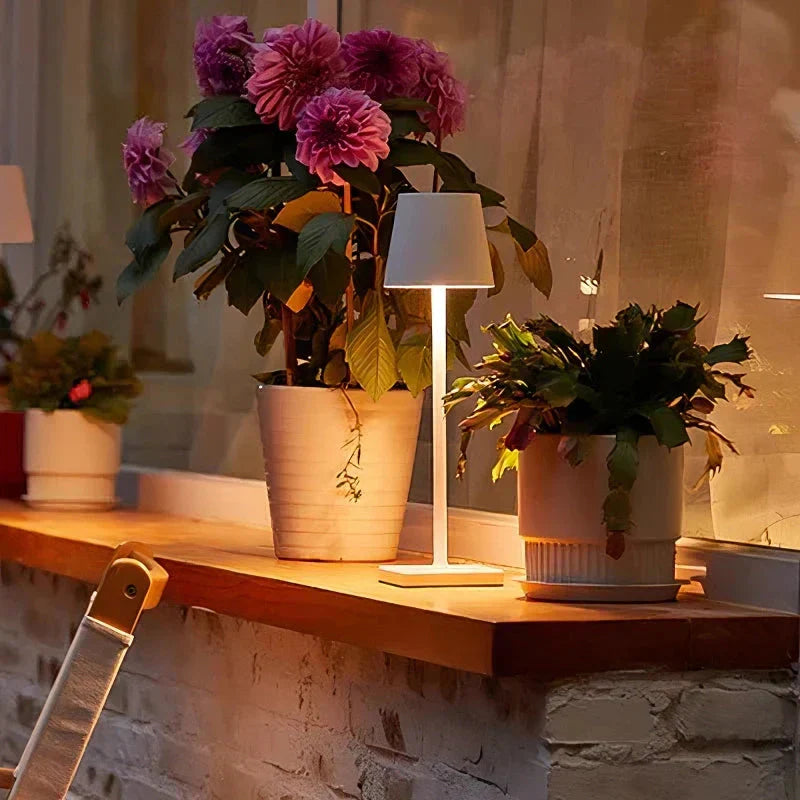 Zwendara - Rechargeable Cordless Table Lamp for an Elegant Interior