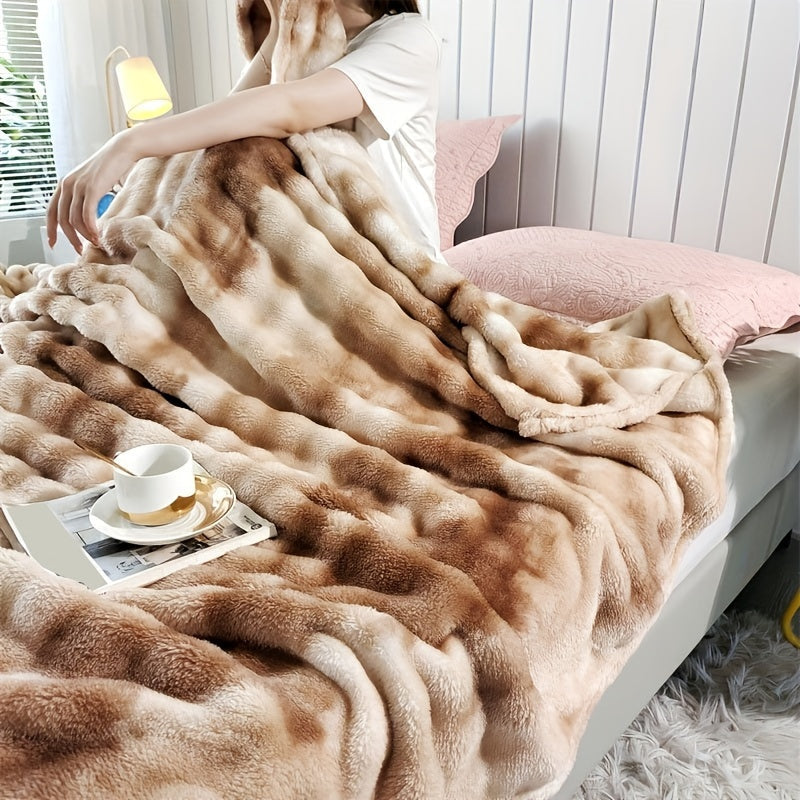 SnuggleFleece - Soft Fleece Blanket for All Seasons