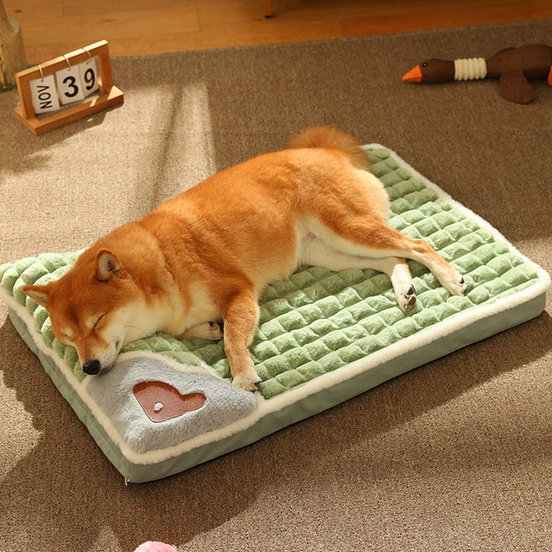 LuxePlush - Warm Dog Mat for Small and Medium Breeds