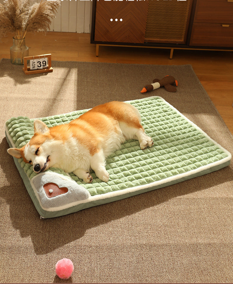 LuxePlush - Warm Dog Mat for Small and Medium Breeds