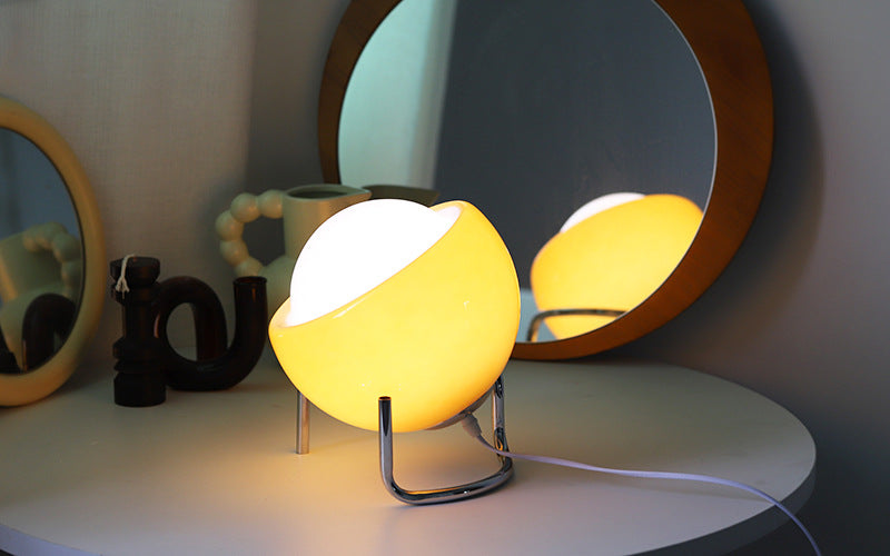 RetroGlow - Lampe de Table Verre Scandinave Ambiance