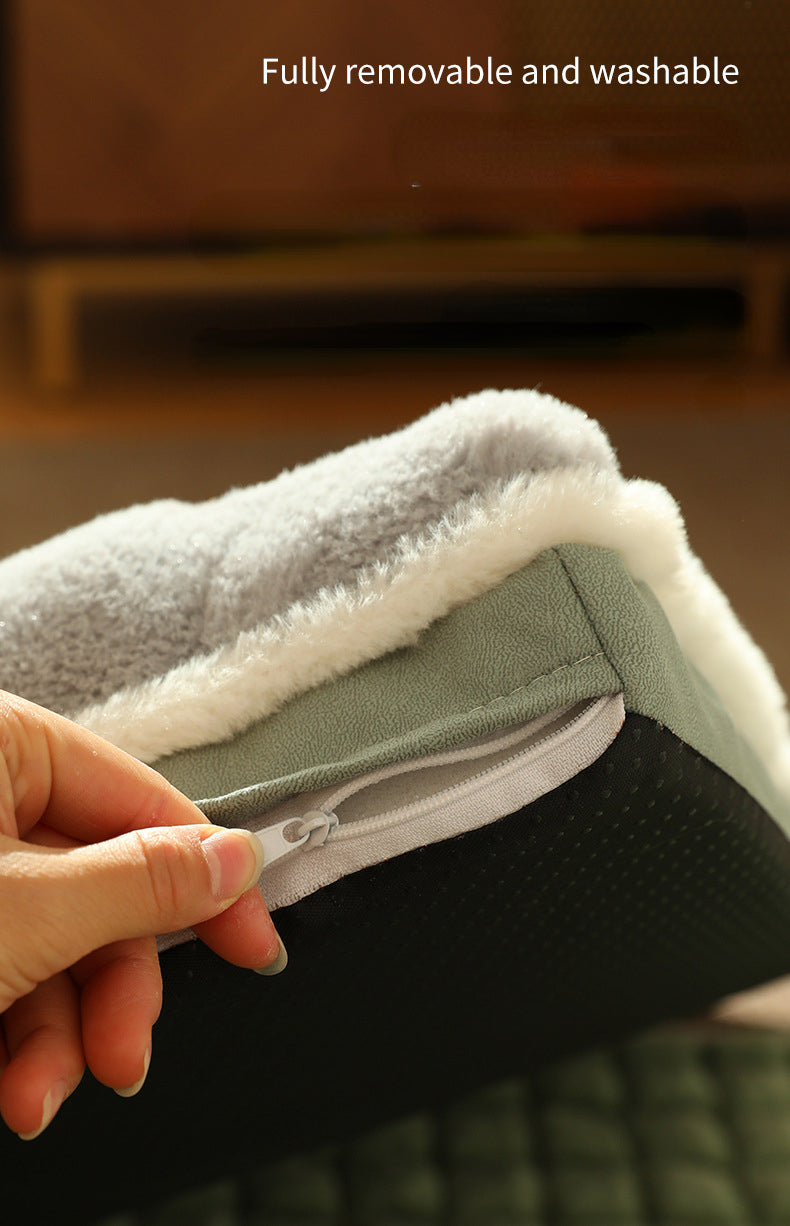 LuxePlush - Warm Dog Mat for Small and Medium Breeds