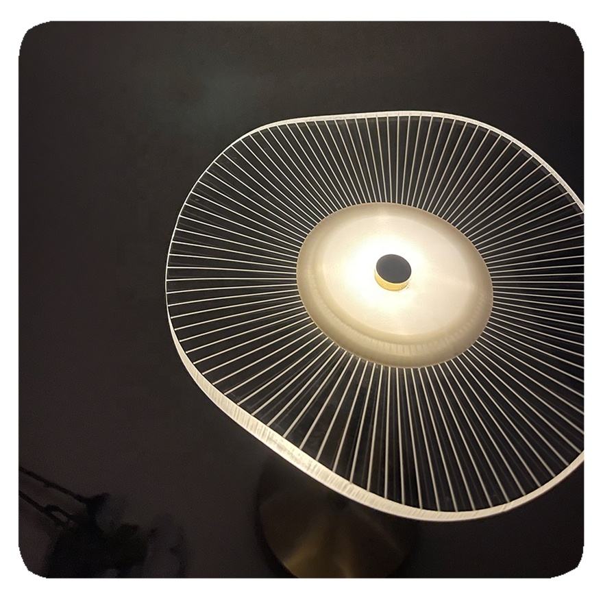 Odenbeam - Adjustable Minimalist LED Desk Lamp