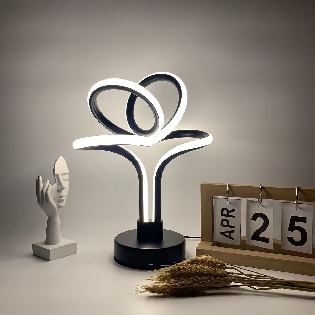 Falnor - USB LED Table Lamp with Scandinavian Design
