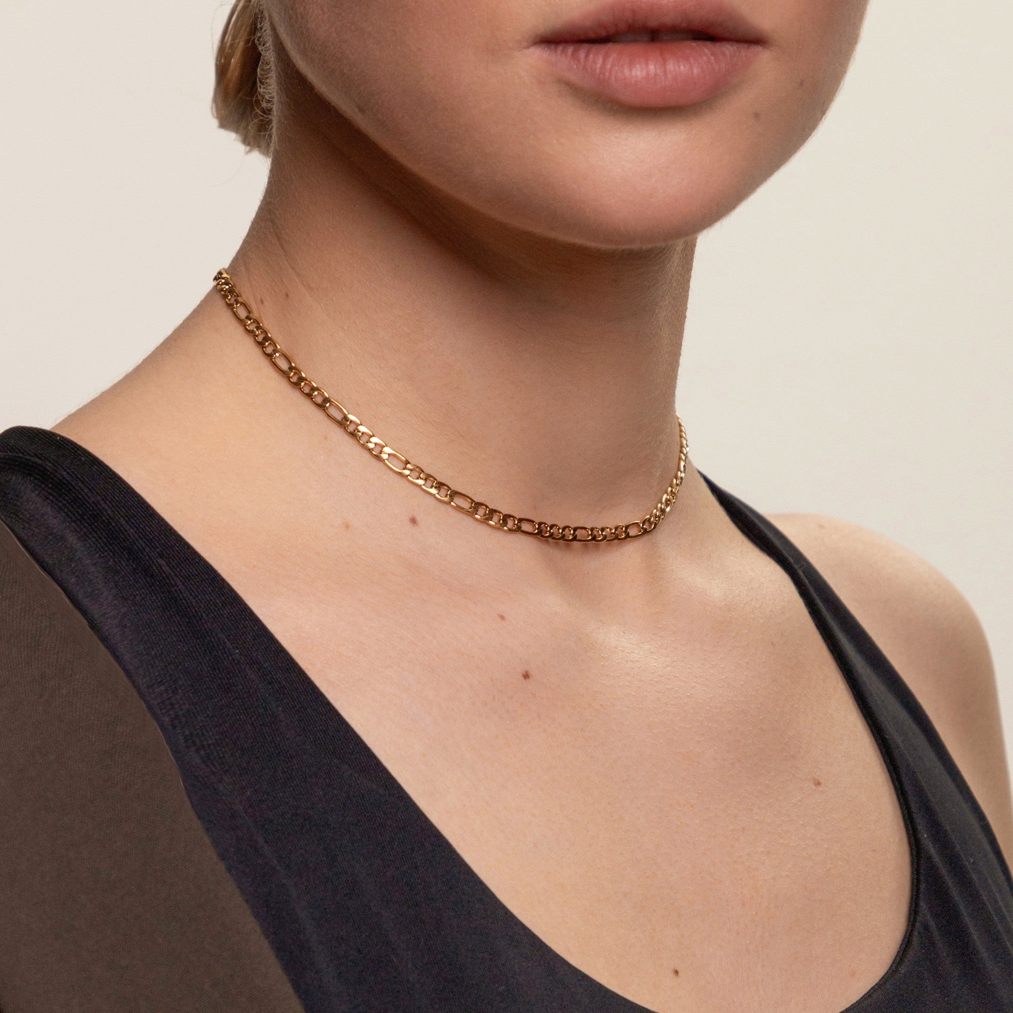 Lola - Collier ras-de-cou minimaliste élégant